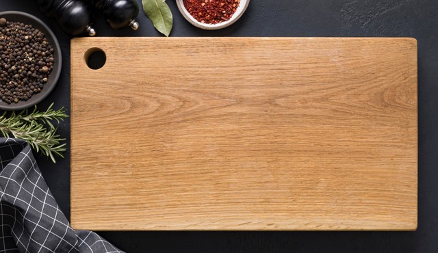 プラスチック製と木製、まな板はどっちが正解？包丁を切れにくくするNG行動とは※画像はイメージです（svetlana_cherruty/stock.adobe.com）