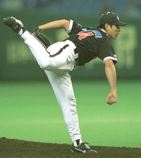 近鉄の髙村祐投手＝2001年6月撮影