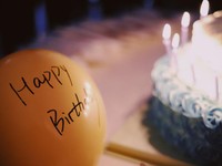 「誕生日くらいは」と親友に期待してしまった。一年後でも残るしこり