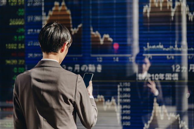 約4人に1人が「2030年に日経平均株価が10万円以上になる」と予想　※画像はイメージです（chachamal/stock.adobe.com）