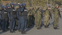 香川・徳島県警と陸上自衛隊が共同訓練で連携強化　銃の乱射や建物の爆破などテロが起きた場合を想定