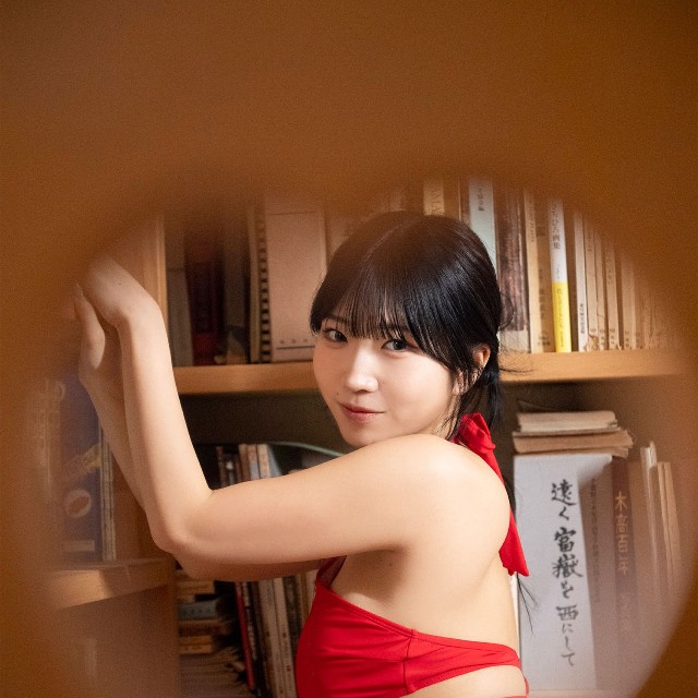 Miina SPA!デジタル写真集「最胸の超新星、現る！」（扶桑社）より＝提供／週刊SPA!編集部 撮影／武田敏将 ヘアメイク／池田ふみ（GiGGLE） スタイリング／春原愛子