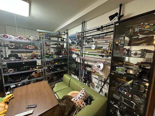 レプリカの武器のコレクションがずらり（画像提供：矢野トシノリ@ｺﾐﾃｨｱP10bさん）