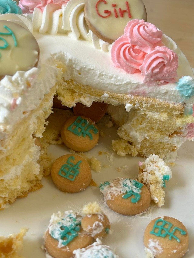 溢れ出る「男」クッキーにその場は爆笑だったそう／しろさん（@i010_511）提供