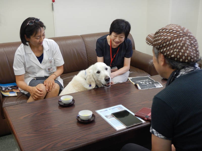 お客さんが来たらおもてなしもするよ