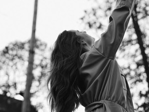 悲劇のヒロインのように、傘をささずに一人雨の中を歩く。私は無敵だった