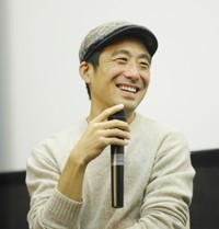 ドキュメンタリー映画「落語家の業」の榎園喬介監督＝東京・渋谷のユーロスペース