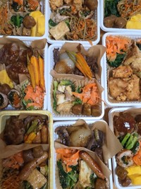 息子さんの好みを詰め込んだ仕送り弁当／Mizuさん（@mizh_ishi）提供※画像はトリミングしています