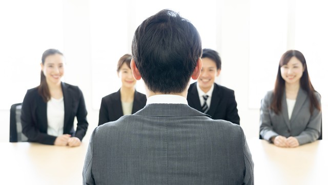 就職活動中の面接※画像はイメージです（taka/stock.adobe.com）