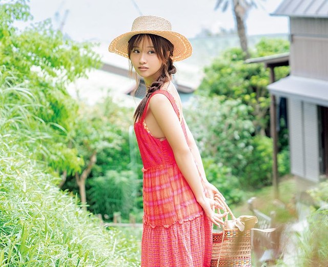 森脇梨々夏「週刊SPA! 」(扶桑社)6月2・9日合併号より＝撮影／佐藤佑一 ヘアメイク／ムロゾノケイト スタイリング／MELON