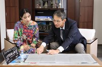 鉄道談義が止まらない斉藤さんと吉村支社長