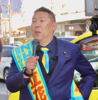 千葉県知事選の選挙活動を神戸市内で行った立花孝志氏