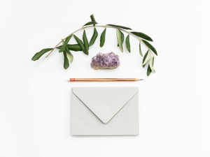 SNS時代にあえてお婆ちゃんと文通。そこには愛情が綴られている