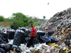 「プラごみは商品だ」再生プラスチック、需要急増　ベトナム「ペットボトル村」の活況