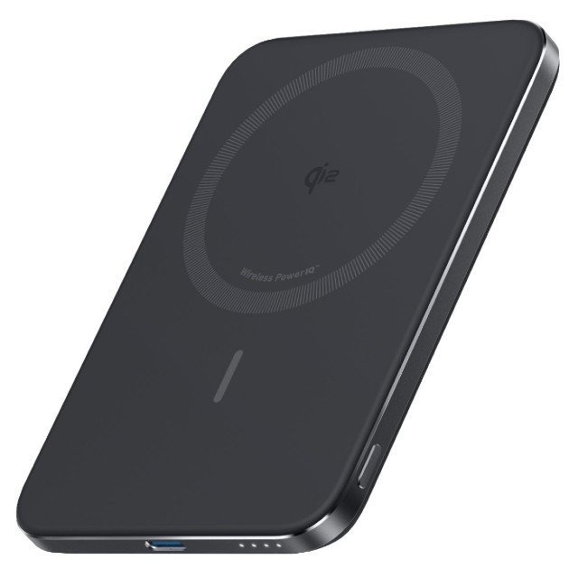 薄型ボディで持ち運びに便利なAnker Nano Power Bank (5000mAh, MagGo,Slim)（アンカー・ジャパン株式会社提供）