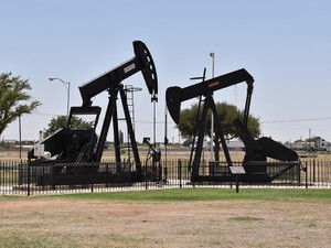 石油はドルでしか買えない、だからアメリカは強かった　いつか人民元の時代が来る？