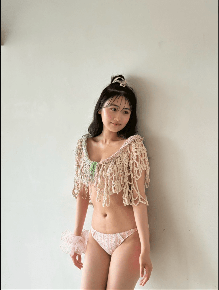 「FLASH」（26年8月18日発売号）に登場した晴こころのオフショット　本人のX（@cocoro20090219）より