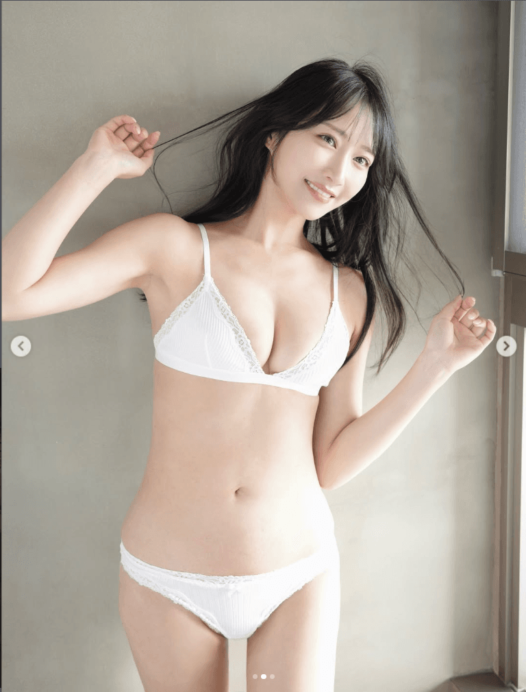 「FLASH」（26年9月15日発売号）に登場した川瀬もえのオフショット　本人のインスタグラム（@kawasemoe）より