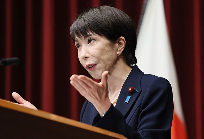 Takaichi floats tax cut talks to neutralize key campaign issue