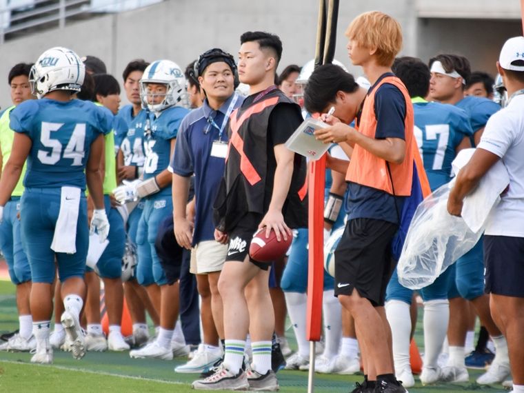 Player celebrating at Koshien