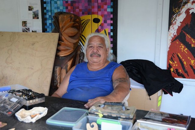 アーティストのマイク・タビオニさん＝2022年6月23日、