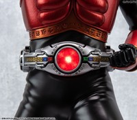 メガハウス「Ultimate Article 仮面ライダークウガ（マイティフォーム）」ⓒ石森プロ・東映