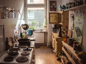 「しなくちゃ」と自責する一人暮らし。先輩は「そんなもん」と笑った