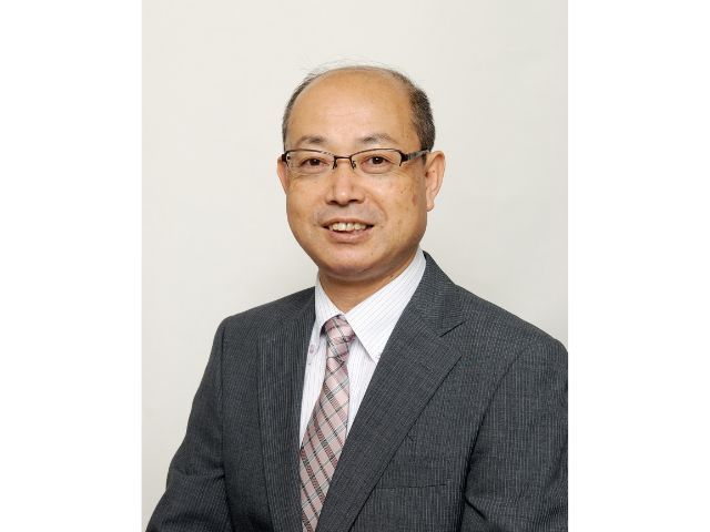 191861 山宅孝道税理士事務所1 会議中