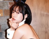 デジタル限定写真集『ミンミコ、襲来』表紙（撮影：中山 雅文、ワニブックス）