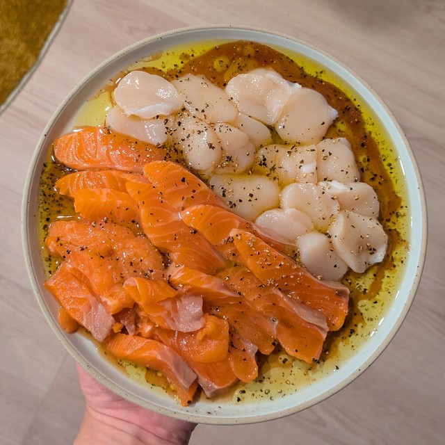 明日から7連休なので作ったご褒美カルパッチョ＝RさんのX（@yarukinasu1005）より