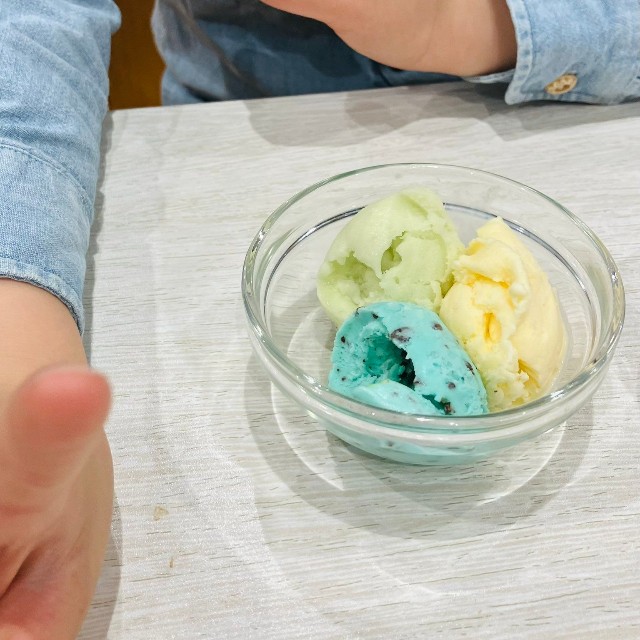 さわやかな色合いのアイスクリームの盛り合わせ（画像提供：ゆざめさん）