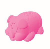 やる気に満ち溢れた豚の表情に注目