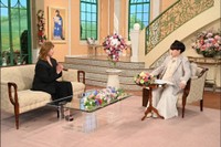 「徹子の部屋」黒柳徹子（右）、愛華みれ＝テレビ朝日提供