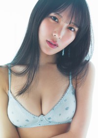「週プレ」に登場した逢田珠里依©細居幸次郎／集英社