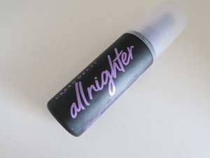 「Urban Decay（アーバンディケイ）」フィックスミストでマスク生活も心配なし！使用感や注意点をレビュー