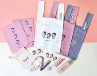 販売が好調な「よじこ」のグッズ（よーじやグループ提供）
