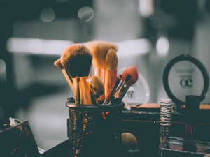 お金があれば美容整形したい。堅実な私も、未来のための投資ならば