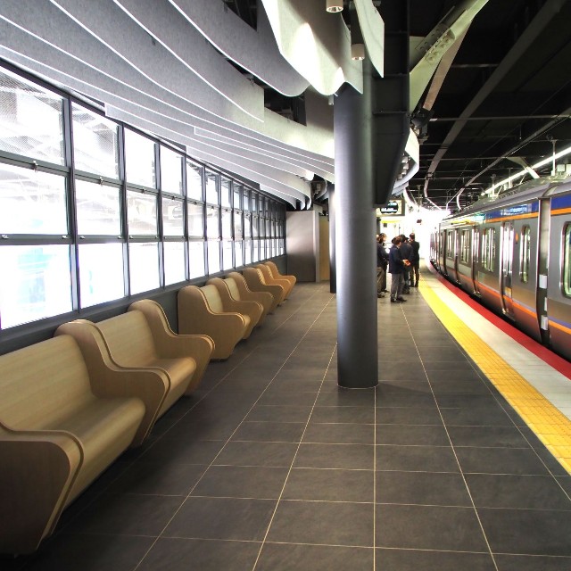 「GRAN 天空」の乗降ホームにふさわしいなんば駅0番のりば（4月9日取材時）