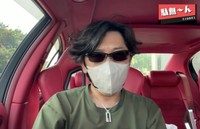 トンビにパンを奪われた当時の様子を語る投稿者さん（画像提供：駄無〜んCHANNELさん）