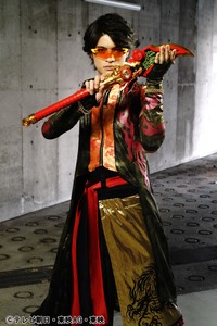 ドンドラゴクウへのアバターチャンジを果たした桃谷ジロウ