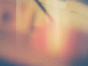 あの頃のように祖母の膝に座る私の首元で輝く、16年温められた約束