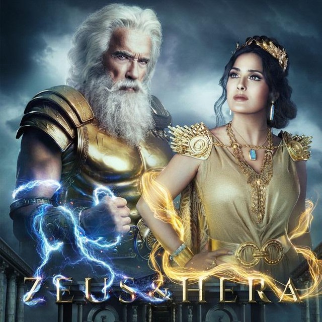 アーノルド・シュワルツェネッガー（左）とサルマ・ハエック