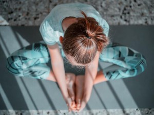 運動音痴で腰痛持ちの私が始めたストレッチは、体と「人生」を変えた