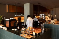1階にカフェレストランを構える＝神戸・旧居留地