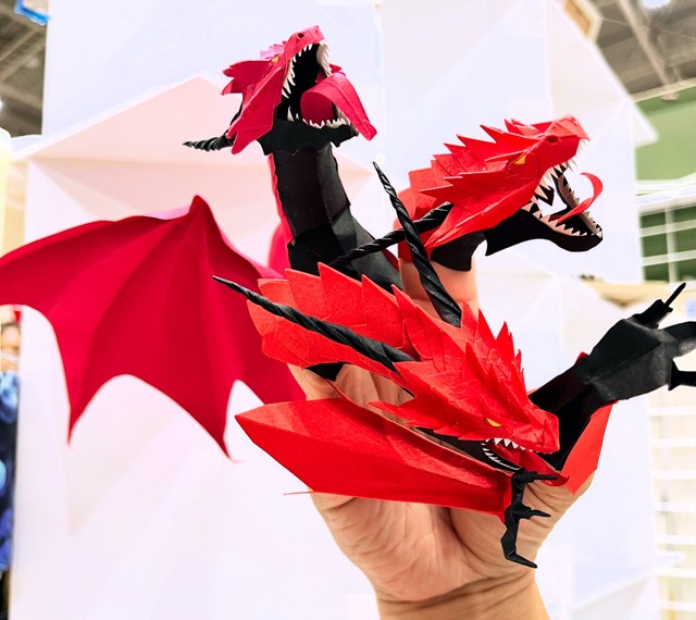 コミュニケーションツールにもなっているというユビドラゴン／紙龍-SiRYU-さん（@SiRYU000）提供