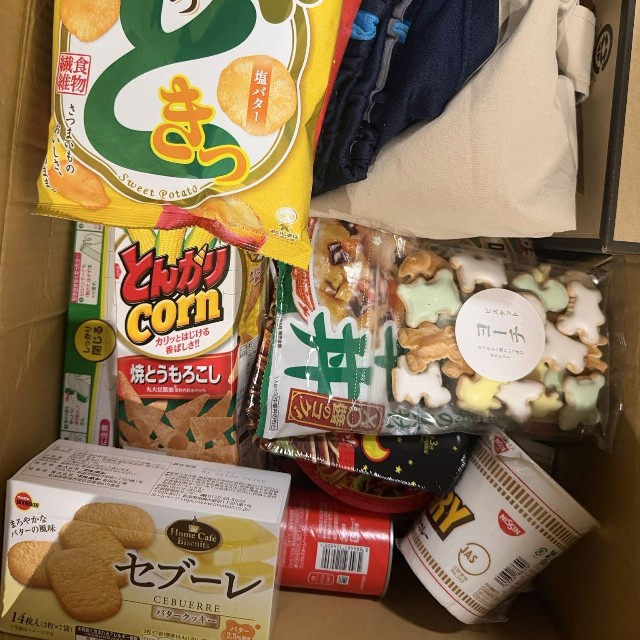 子どものころから好きなお菓子が詰まっている／ほがらか ほだかさん（@quiz_hodaka）提供