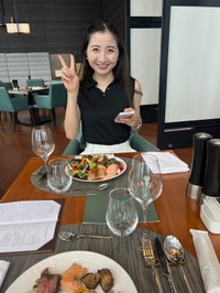 現在31歳の投稿者さん…亡き母と口の形が特にそっくりなのだとか／Akaneさん（@_gin720）提供