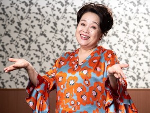 小さなこと笑いあえる幸せ、舞台から届けたい　渡辺えりさんインタビュー（前編）