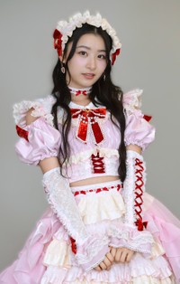 杏ジュリア(撮影・金居みつよし）