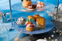 「エイくん」をあしらったショートケーキ（下段右）